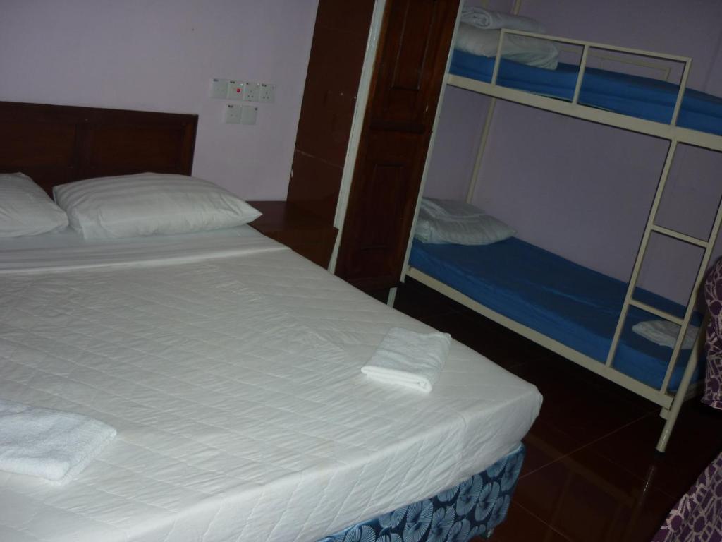 A&J Budget Hotel Kota Kinabalu Room photo